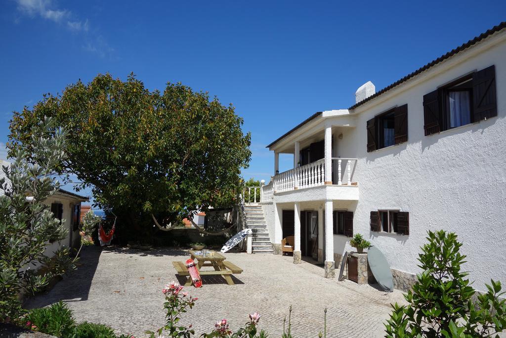 Moka Surfhouse Ericeira Bagian luar foto